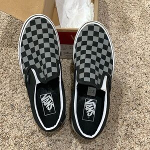 Vans classic slip ons